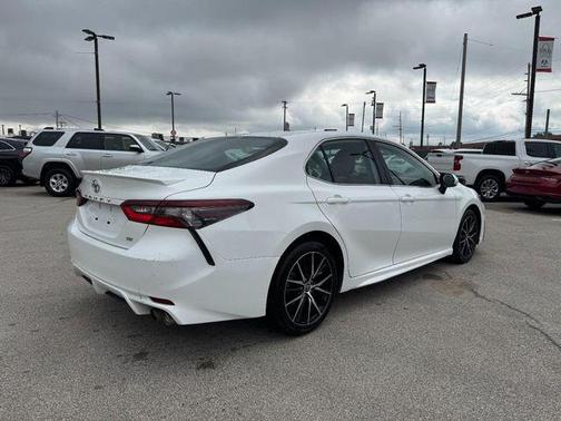 2024 Toyota Camry SE