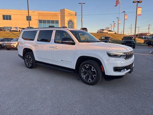 2023 Jeep Wagoneer L Series III 4x4