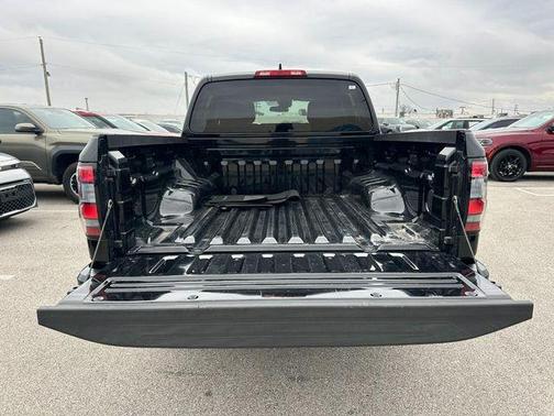 2023 Nissan Frontier S