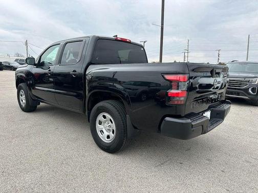 2023 Nissan Frontier S