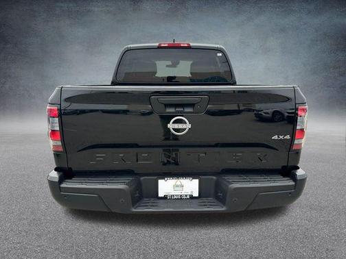 2023 Nissan Frontier S