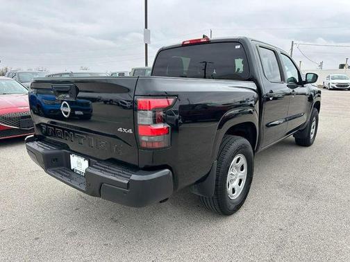 2023 Nissan Frontier S
