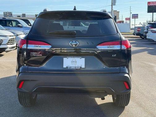 2025 Toyota Corolla Cross LE