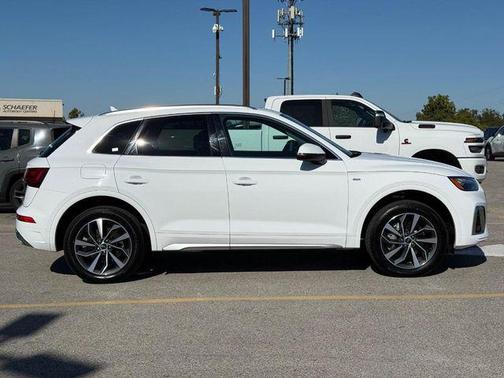 2024 Audi Q5 45 S line Premium Plus