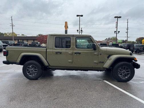 2025 Jeep Gladiator Sport S