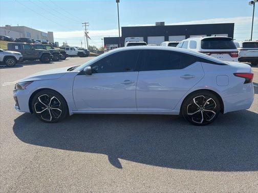 2024 Nissan Altima SR FWD