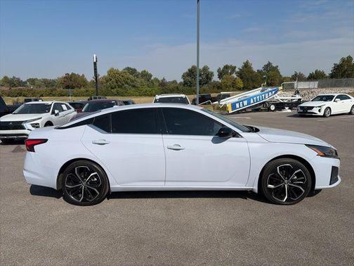 2024 Nissan Altima SR FWD