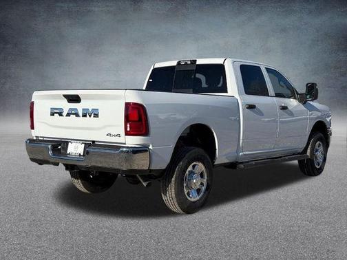 2026 RAM 2500 Tradesman Crew Cab 4x4 6'4' Box