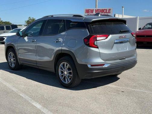 2024 GMC Terrain SLT