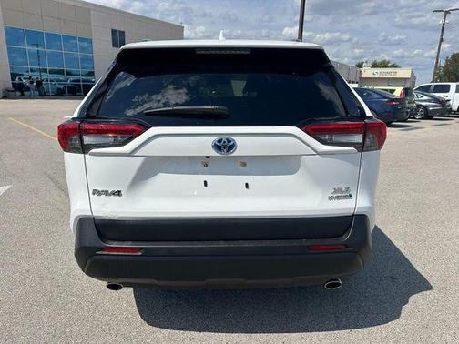 2021 Toyota RAV4 Hybrid XLE