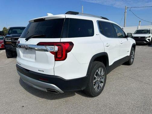 2023 GMC Acadia AWD SLT