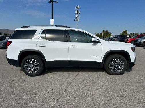 2023 GMC Acadia AWD SLT