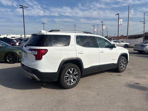 2023 GMC Acadia AWD SLT