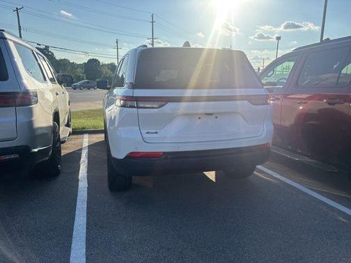 2025 Jeep Grand Cherokee Altitude