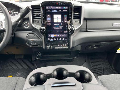 2025 RAM 2500 Big Horn Crew Cab 4x4 6'4' Box