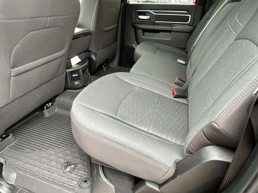 2025 RAM 2500 Big Horn Crew Cab 4x4 6'4' Box