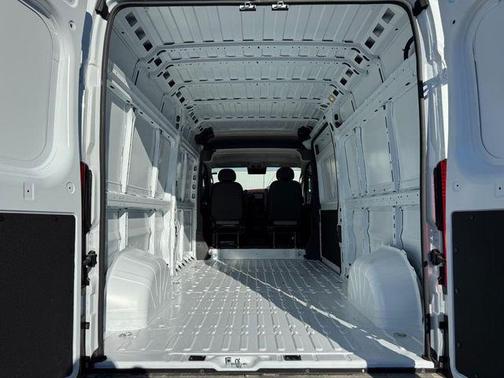 2026 RAM ProMaster 2500 Tradesman
