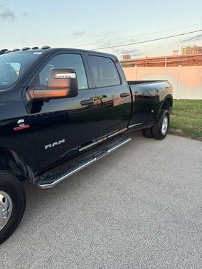 2025 RAM 3500 Big Horn Crew Cab 4x4 8' Box