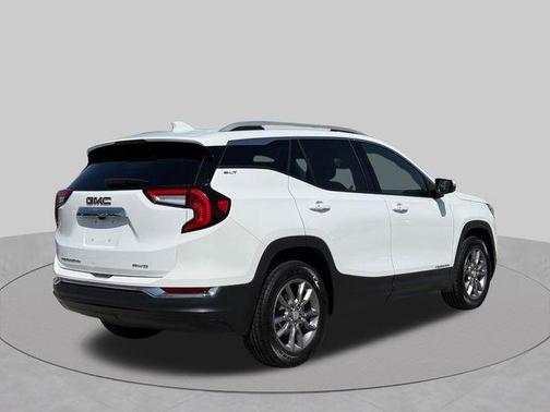 Summit White 2024 GMC Terrain SLT
