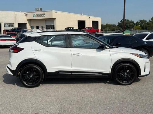 2024 Nissan Kicks SR