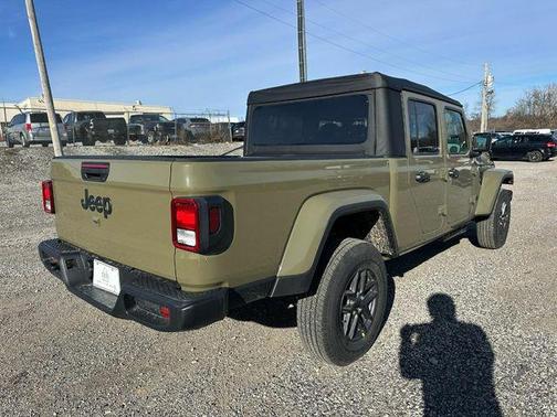 2026 Jeep Gladiator Sport S