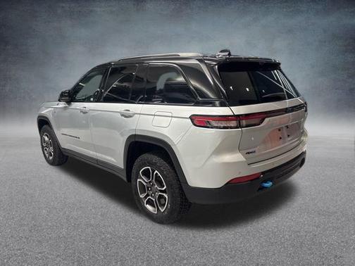 2022 Jeep Grand Cherokee 4xe Trailhawk