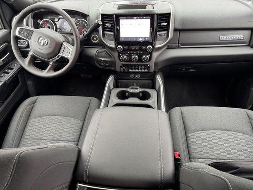 2025 RAM 3500 Big Horn Crew Cab 4x4 6'4' Box