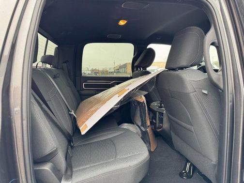 2025 RAM 3500 Big Horn Crew Cab 4x4 6'4' Box