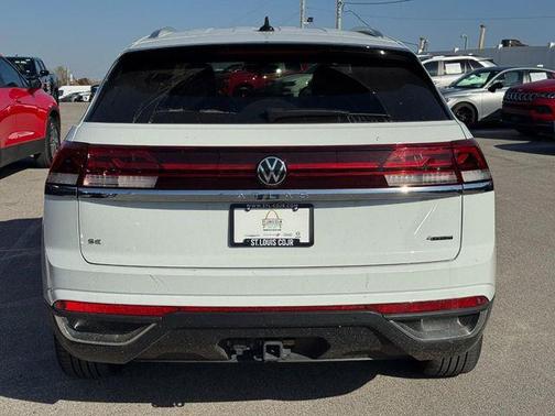 2024 Volkswagen Atlas Cross Sport 2.0T SE w/Technology 4MOTION