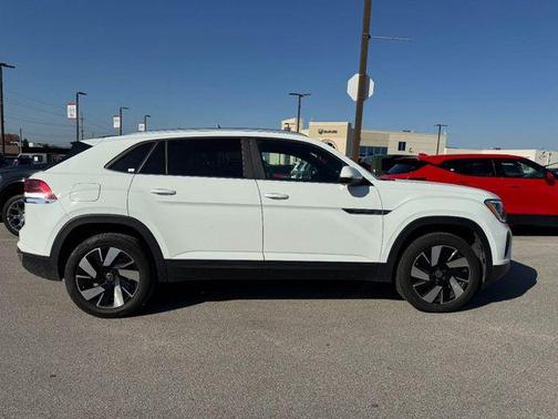 2024 Volkswagen Atlas Cross Sport 2.0T SE w/Technology 4MOTION