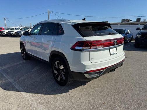 2024 Volkswagen Atlas Cross Sport 2.0T SE w/Technology 4MOTION