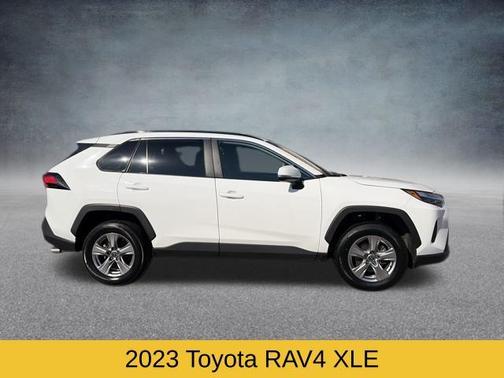 2023 Toyota RAV4 XLE