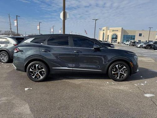 2024 Kia Sportage EX