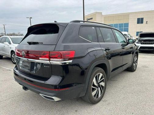 2024 Volkswagen Atlas 2.0T SE w/Technology 4MOTION