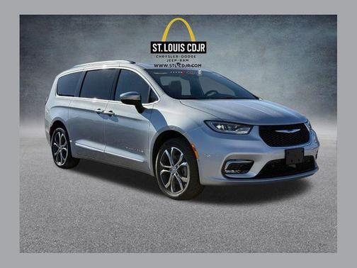 2026 Chrysler Pacifica L