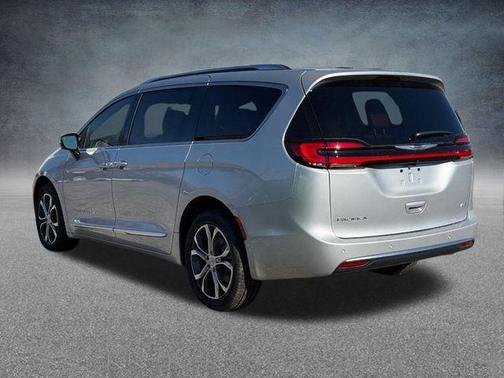 2026 Chrysler Pacifica L