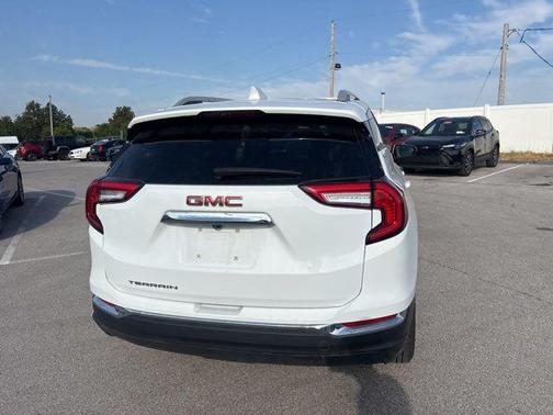 2023 GMC Terrain SLT