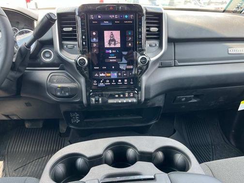 2025 RAM 2500 Big Horn Crew Cab 4x4 6'4' Box