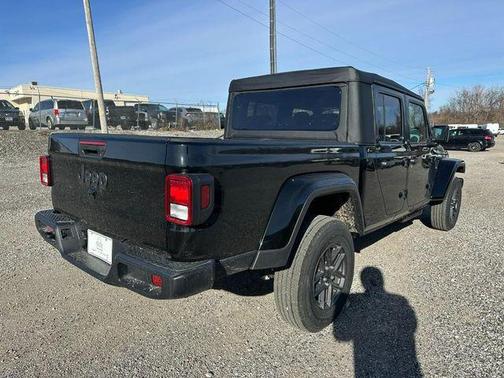 2026 Jeep Gladiator Sport S