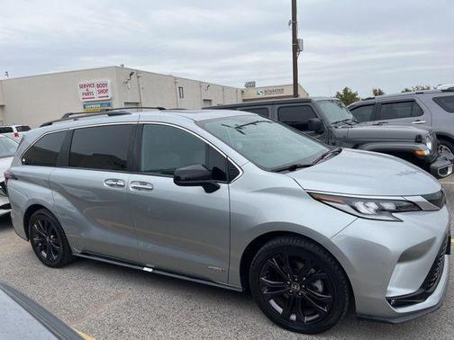 2021 Toyota Sienna XSE 7 Passenger