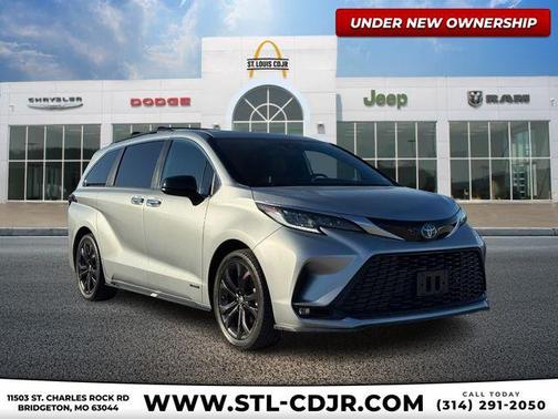 2021 Toyota Sienna XSE 7 Passenger