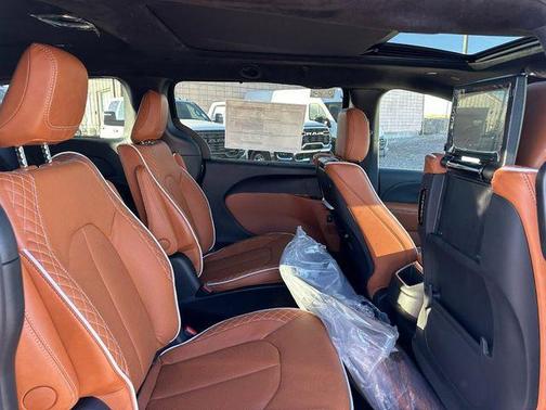 2026 Chrysler Pacifica L