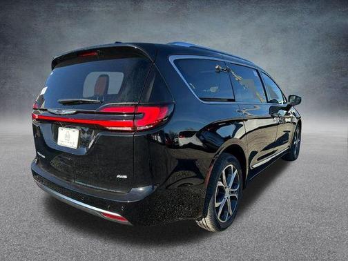 2026 Chrysler Pacifica L