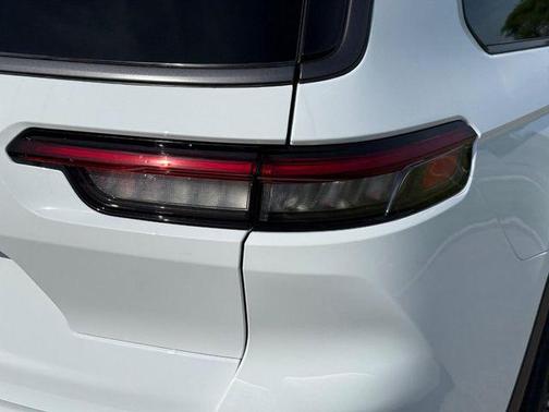 Bright White Clearcoat 2026 Jeep Grand Cherokee L Limited