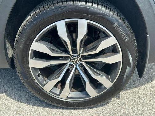2021 Volkswagen Atlas Cross Sport 3.6L V6 SEL Premium R-Line