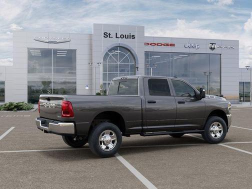 2026 RAM 2500 Tradesman Crew Cab 4x4 6'4' Box