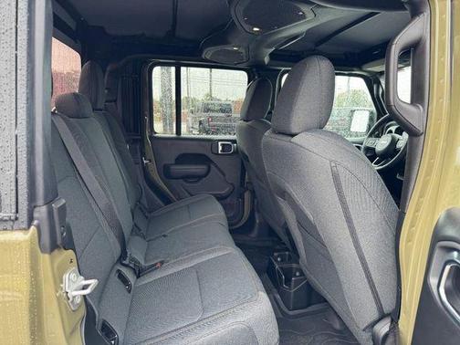 2025 Jeep Gladiator Sport S