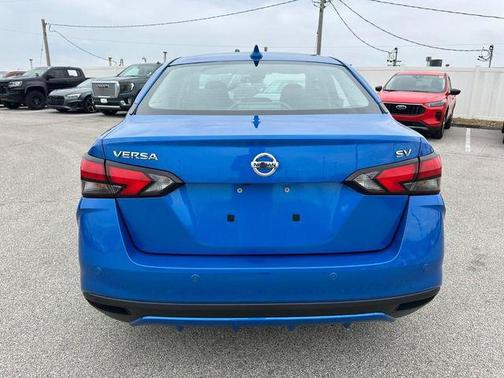 2022 Nissan Versa 1.6 SV