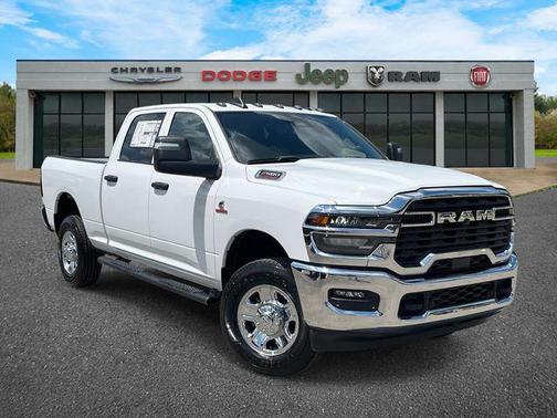 2025 RAM 2500 Tradesman Crew Cab 4x4 6'4' Box