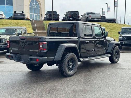 2025 Jeep Gladiator Sport
